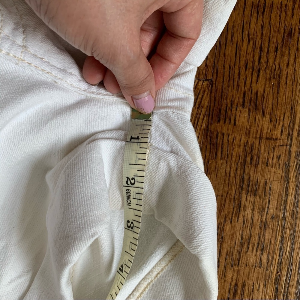 Bebe jean shorts - Picture 7 of 7